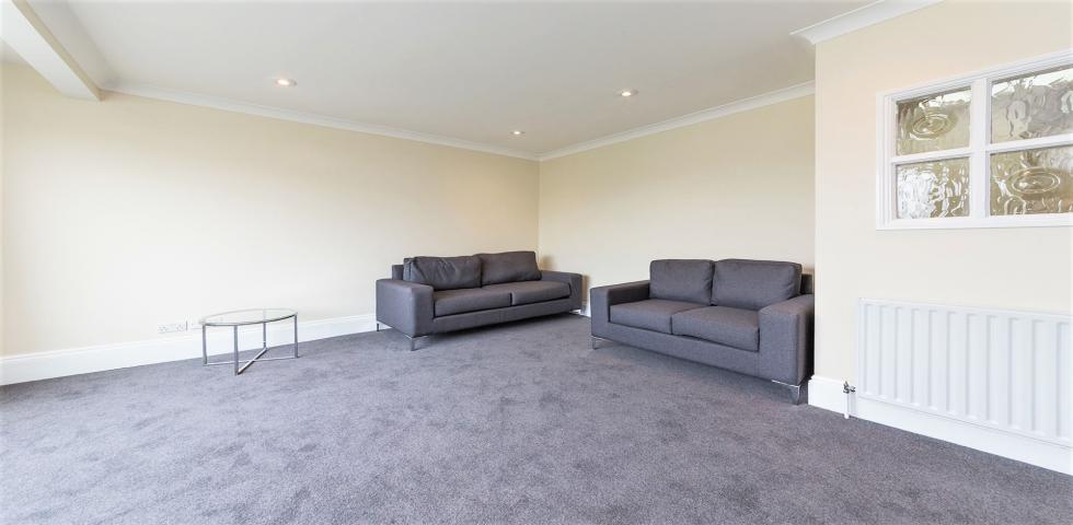 			1 Bedroom, 1 bath, 1 reception Flat			 Belsize Park Gardens, BELSIZE PARK